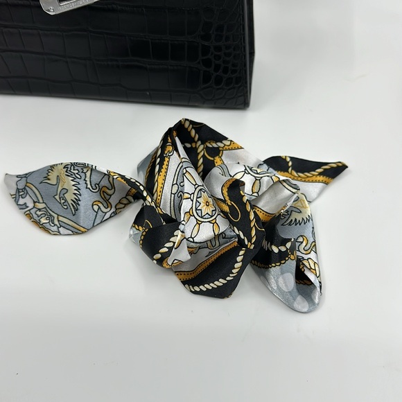 Mini Black Fashion Bag 💞 - Picture 9 of 11